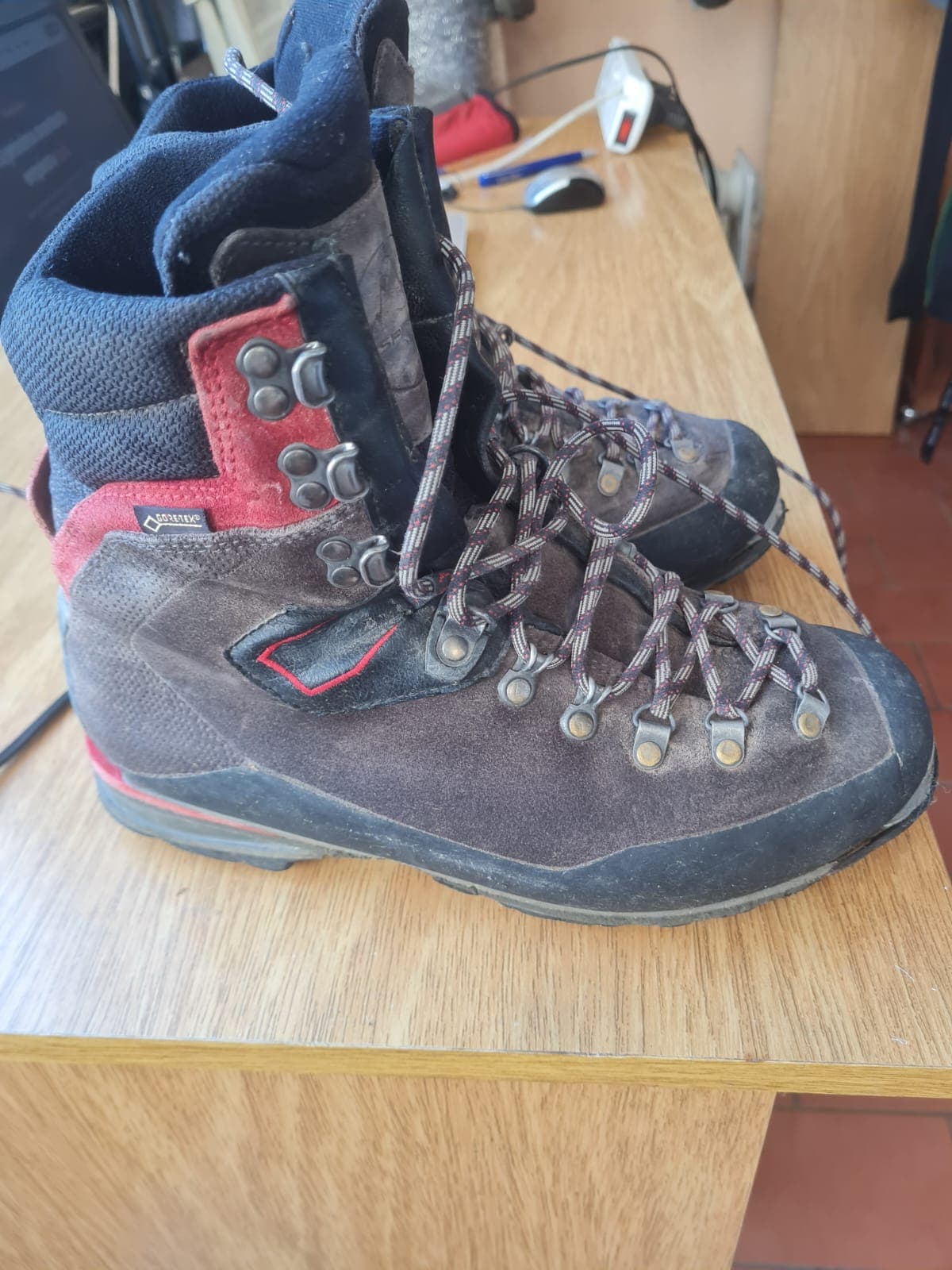 Bota Rígida La Sportiva KARAKORUM